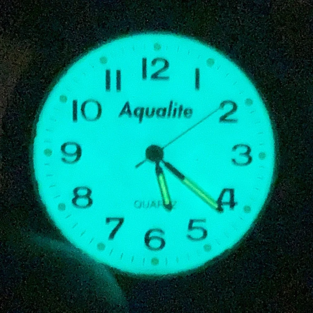 Vintage Aqualite Men's Watch 36mm Gold Tone Backlight Stretch Band New Battery